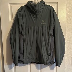 Arc'teryx Men's Gray Atom LT Jacket